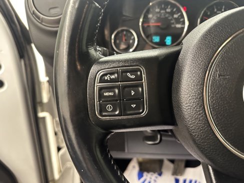 Used 2013 Jeep Wrangler Unlimited Sport image 31