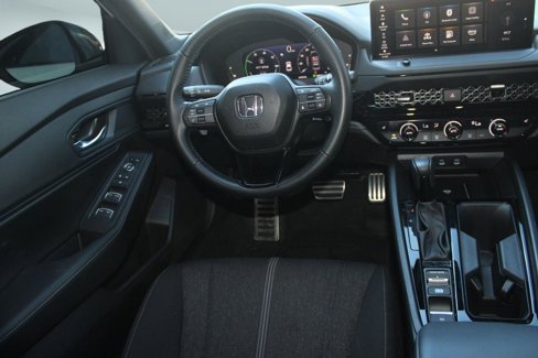 Used 2025 Honda Accord Sport image 30