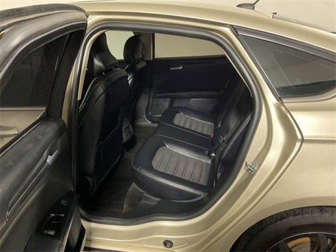 Used 2018 Ford Fusion SE w/ Equipment Group 201A image 31