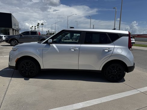 Certified 2020 Kia Soul LX image 7