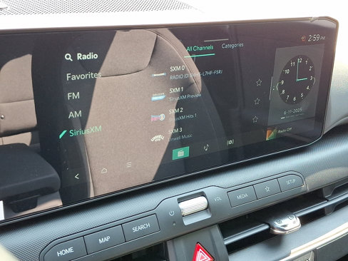 New 2025 Kia K4 LXS image 14