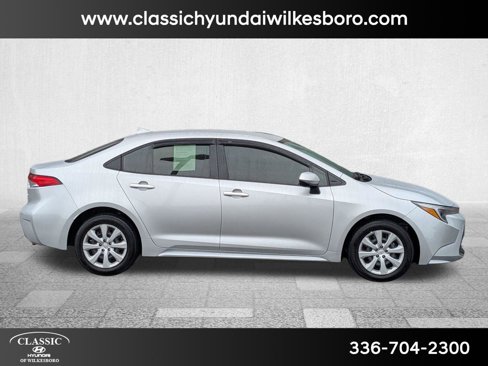 Used 2023 Toyota Corolla LE image 4