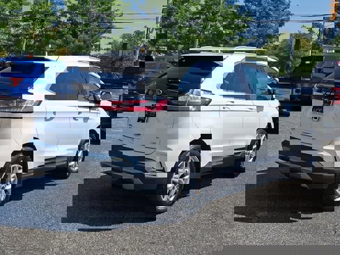 Certified 2022 Ford Edge SEL w/ Convenience Package image 7