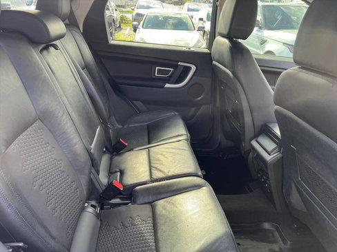 Used 2019 Land Rover Discovery Sport SE image 9