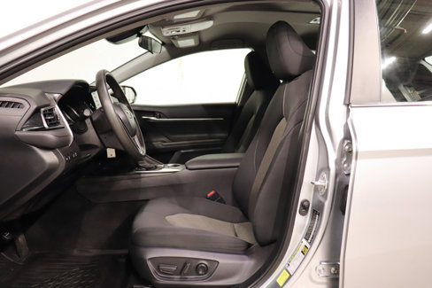 Used 2022 Toyota Camry LE image 13