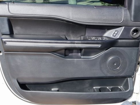 Used 2021 Ford Expedition XLT image 23