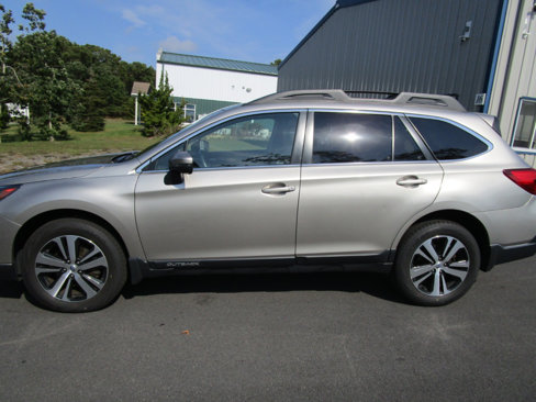 Used 2019 Subaru Outback 2.5i Limited image 2