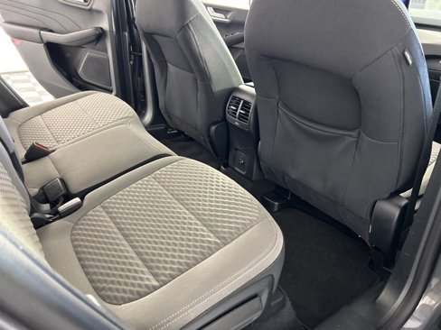 Used 2021 Ford Escape SE image 32