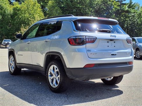 Used 2024 Jeep Compass Latitude image 26