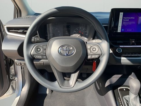 New 2025 Toyota Corolla LE image 25