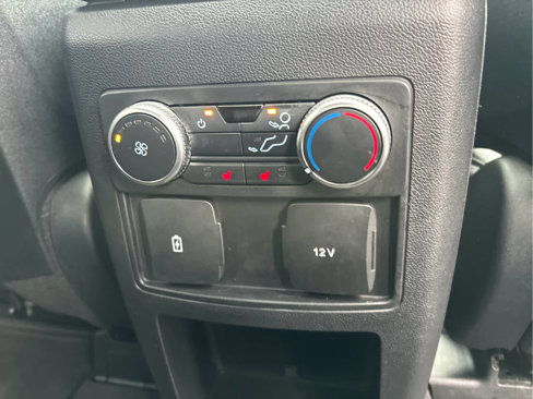 Used 2020 Ford Explorer XLT w/ Equipment Group 202A image 32