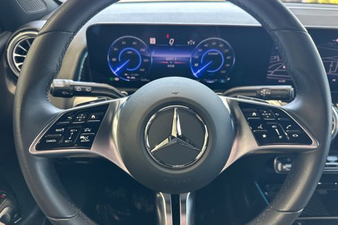 Certified 2024 Mercedes-Benz EQB 300 4MATIC image 24