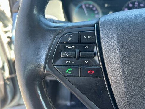 Used 2016 Hyundai Sonata Limited w/ Option Group 02 image 19