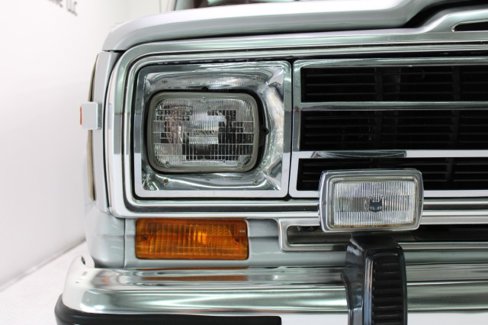 Used 1986 Jeep Grand Wagoneer image 39