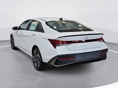 New 2025 Hyundai Elantra Sport image 7
