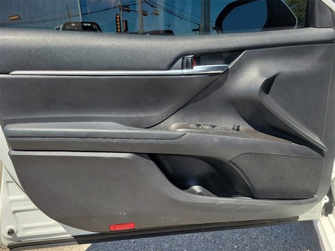 Used 2021 Toyota Camry SE image 18