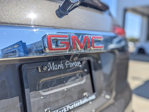 Used 2020 GMC Acadia SLE image 11