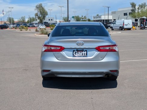 Used 2018 Toyota Camry LE image 4
