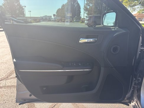 Used 2011 Dodge Charger SE image 13
