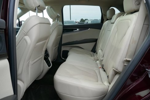 Used 2020 Lincoln Nautilus Reserve w/ Equipment Group 201A image 17