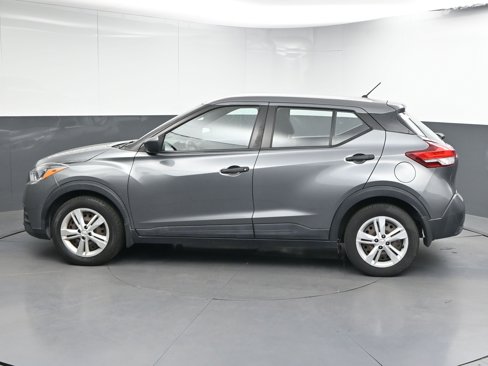 Used 2019 Nissan Kicks S image 5