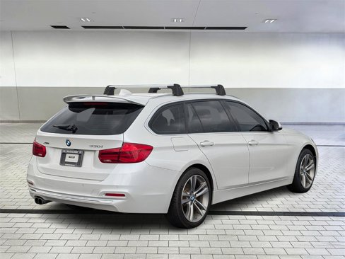 Used 2017 BMW 330i xDrive Wagon image 5