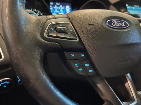 Used 2017 Ford Focus Titanium w/ Titanium Technology Package image 12