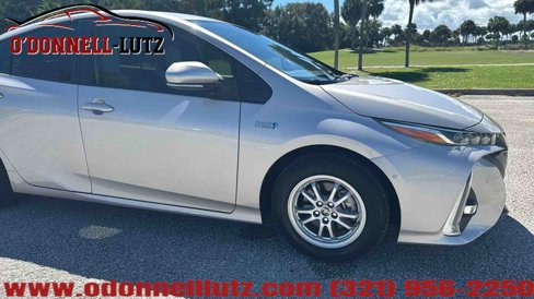 Used 2021 Toyota Prius Prime Limited image 7