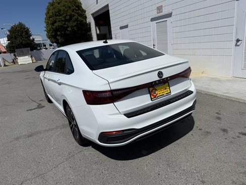 New 2025 Volkswagen Jetta Sport image 4