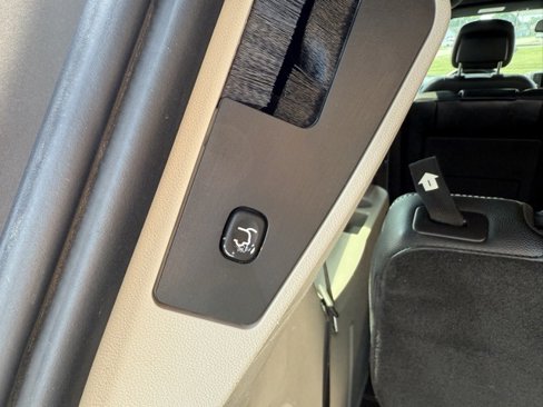 Used 2020 Dodge Grand Caravan SXT image 14