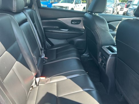 Used 2023 Nissan Murano SV image 29