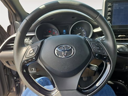 Used 2022 Toyota C-HR Nightshade image 13