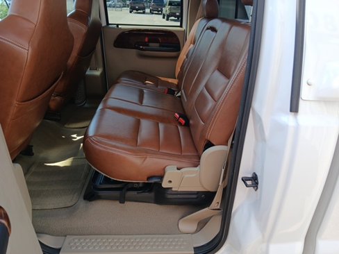 Used 2006 Ford F350 Lariat image 15