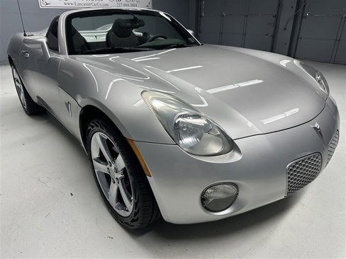 Used 2008 Pontiac Solstice Convertible w/ Preferred Package image 8