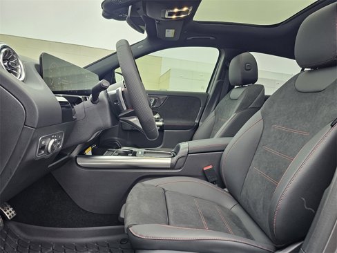 New 2025 Mercedes-Benz GLA 250 image 14