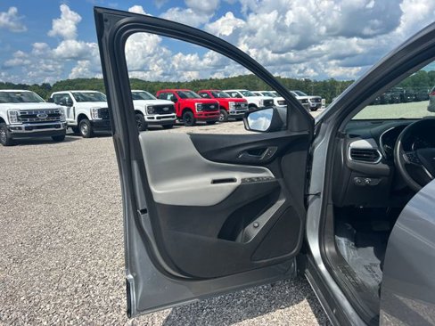 Used 2023 Chevrolet Equinox LT image 28
