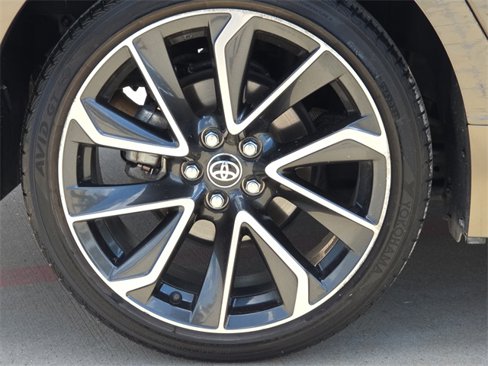 Used 2020 Toyota Corolla XSE image 9