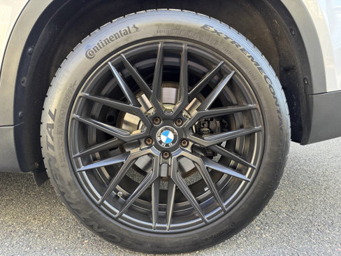 Used 2017 BMW X5 xDrive40e image 12