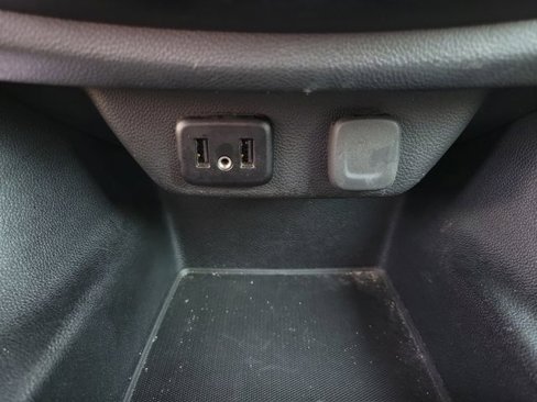 Used 2021 Chevrolet Traverse LS image 14