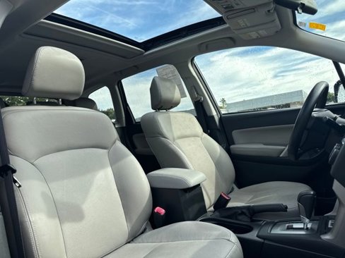 Used 2015 Subaru Forester 2.5i Limited image 20