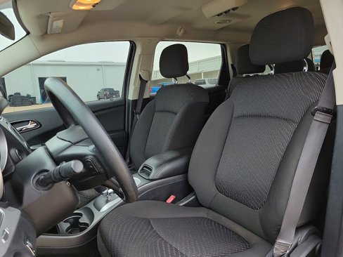 Used 2017 Dodge Journey SE w/ Flexible Seating Group image 12