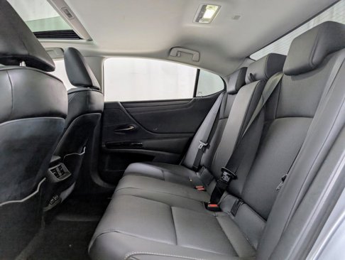 Used 2022 Lexus ES 300h w/ Premium Package image 20
