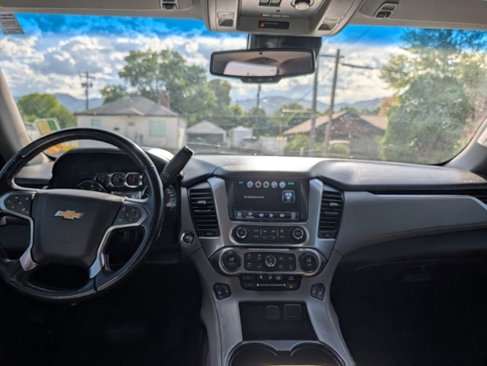 Used 2016 Chevrolet Suburban LT w/ Luxury Package image 7