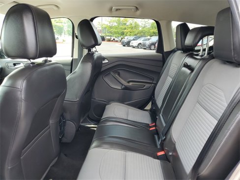 Used 2017 Ford Escape SE w/ Equipment Group 201A image 29