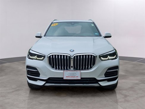Used 2022 BMW X5 xDrive40i w/ Premium Package image 2