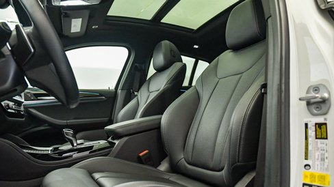 Certified 2022 BMW X4 xDrive30i w/ Convenience Package image 19
