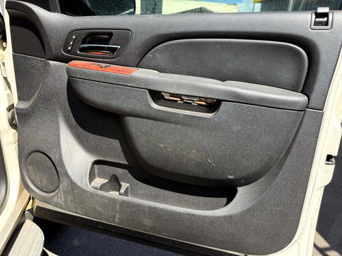 Used 2012 Chevrolet Suburban LTZ image 11