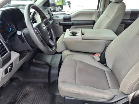 Used 2018 Ford F250 XL w/ Power Equipment Group image 9