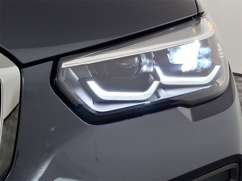 Certified 2022 BMW X5 xDrive40i w/ Premium Package image 13