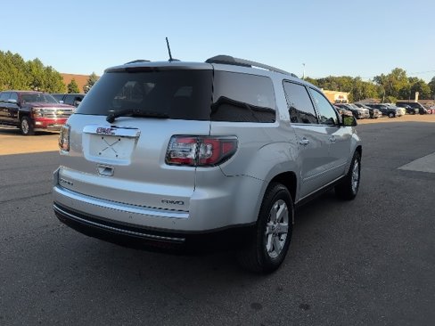 Used 2016 GMC Acadia SLE image 7